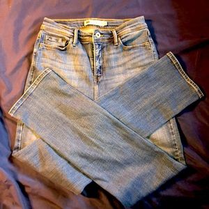 Levi’s Women’s Size 10 Perfectly Slimming Straight Leg Jeans